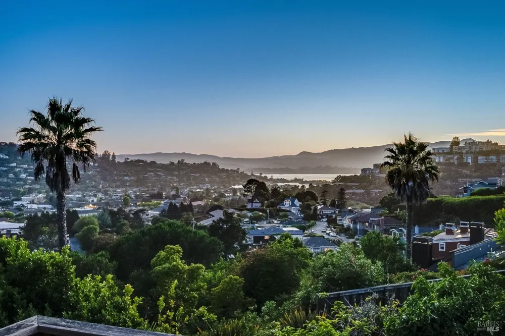 11 Saint Bernard Lane Tiburon, CA 94920