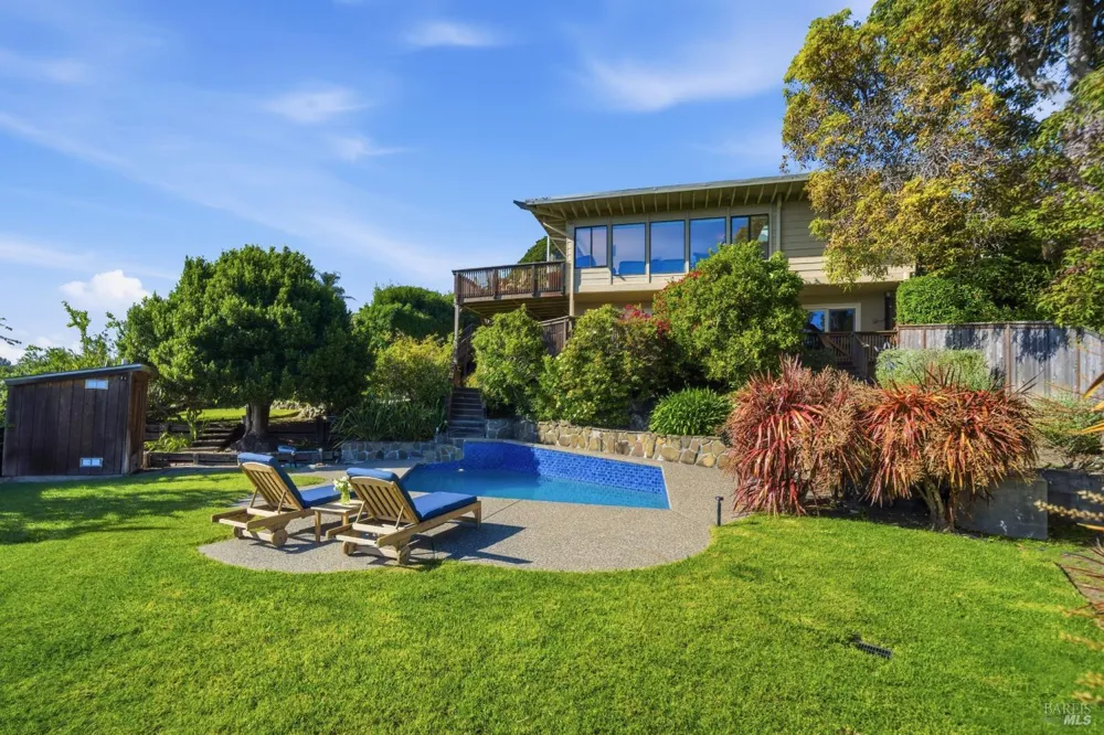 11 Saint Bernard Lane Tiburon, CA 94920