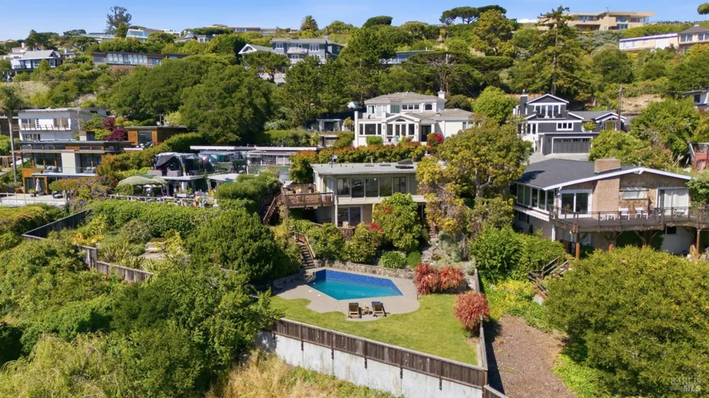 11 Saint Bernard Lane Tiburon, CA 94920