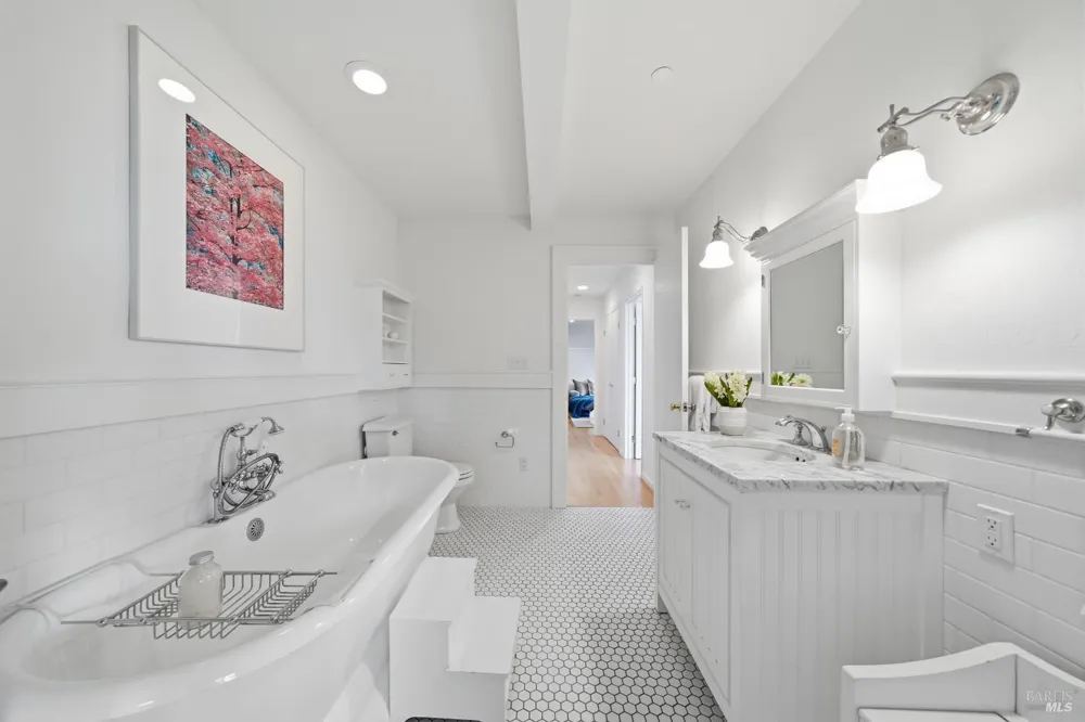 11 Saint Bernard Lane Tiburon, CA 94920