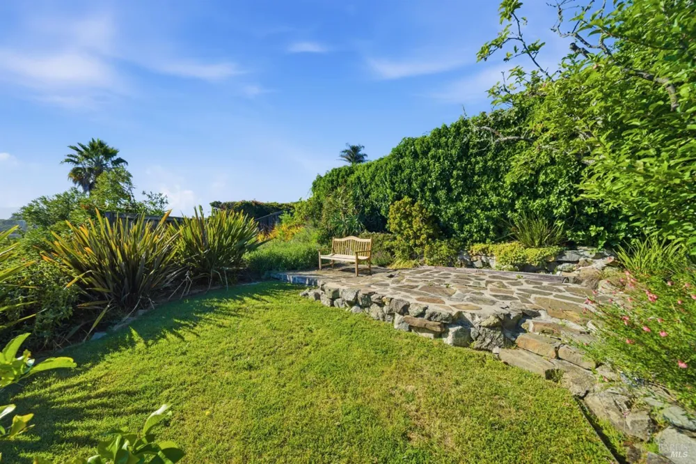 11 Saint Bernard Lane Tiburon, CA 94920