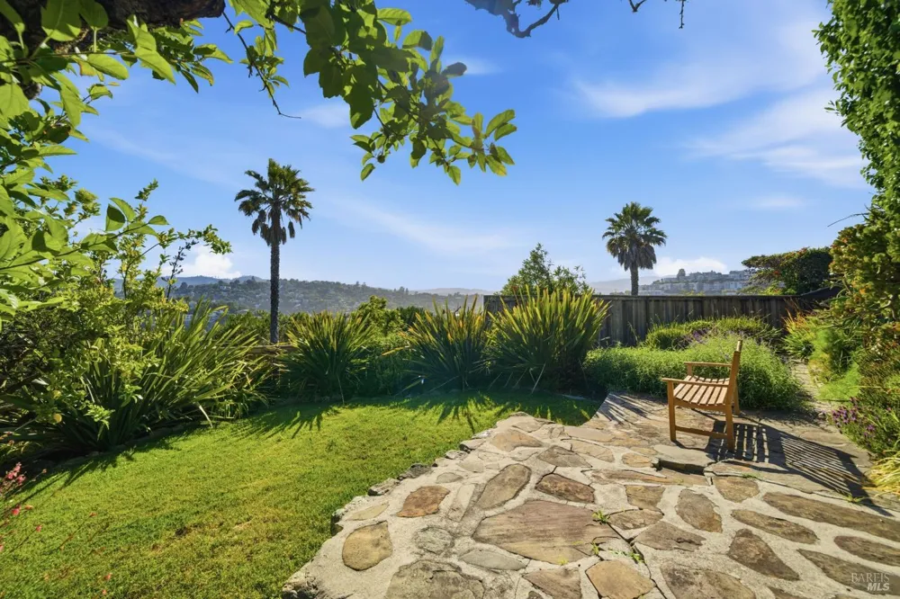 11 Saint Bernard Lane Tiburon, CA 94920