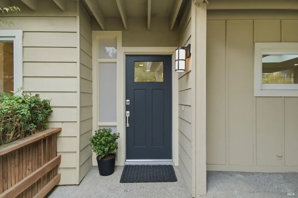 11 Saint Bernard Lane Tiburon, CA 94920