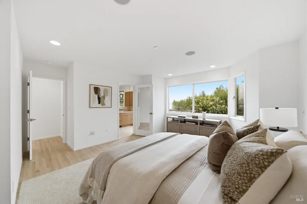 11 Saint Bernard Lane Tiburon, CA 94920