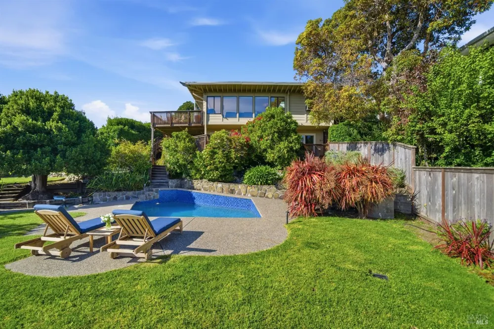 11 Saint Bernard Lane Tiburon, CA 94920