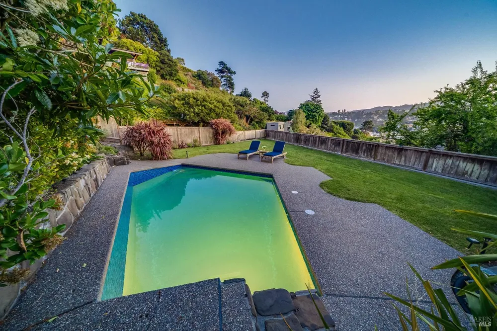 11 Saint Bernard Lane Tiburon, CA 94920