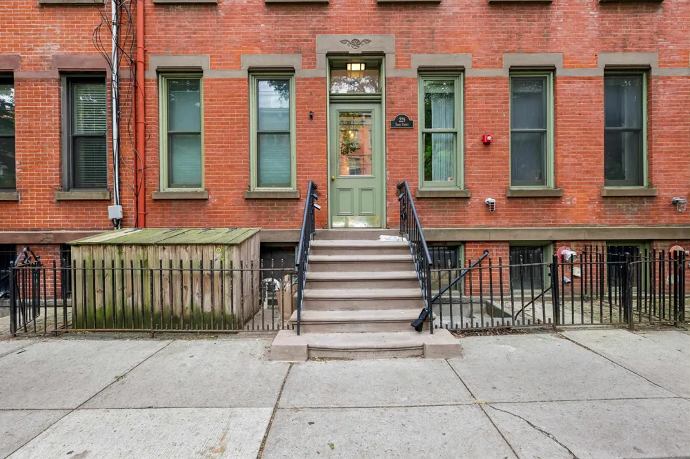 229 3RD ST Jersey City, NJ 07302