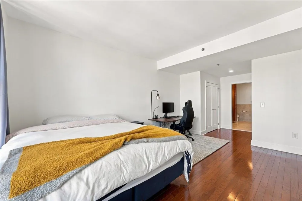1125 MAXWELL LANE Hoboken, NJ 07030