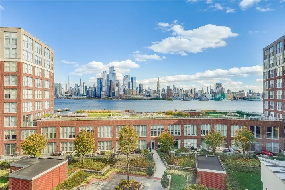 1125 MAXWELL LANE Hoboken, NJ 07030