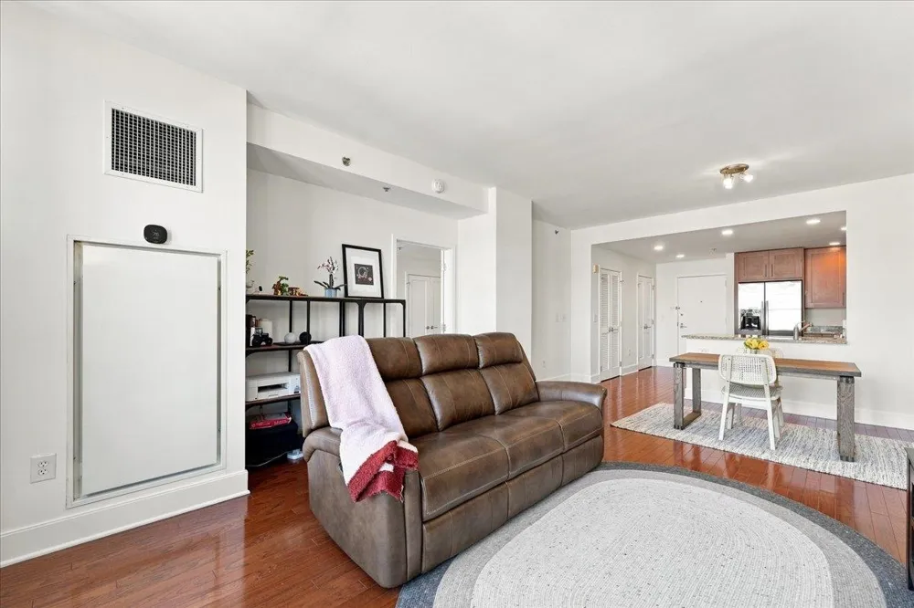 1125 MAXWELL LANE Hoboken, NJ 07030