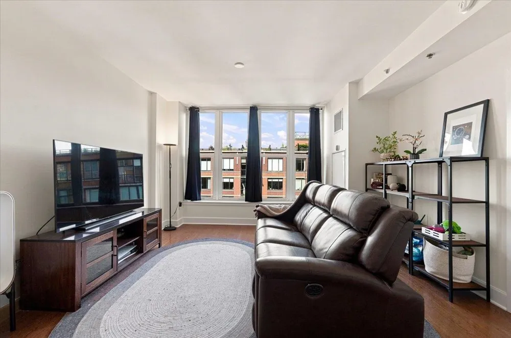 1125 MAXWELL LANE Hoboken, NJ 07030