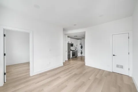1327 WILLOW AVE