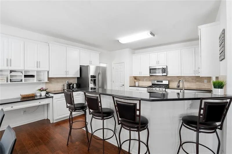 1032 Chippendale Trail SW Marietta, GA 30064