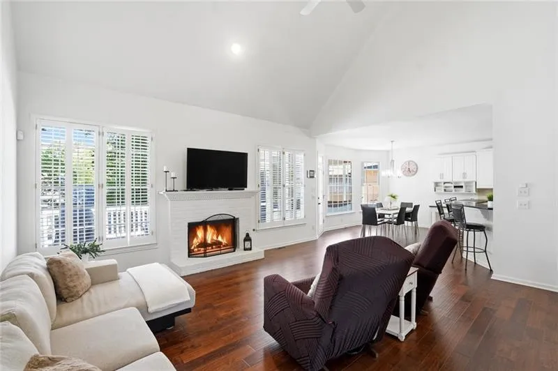1032 Chippendale Trail SW Marietta, GA 30064