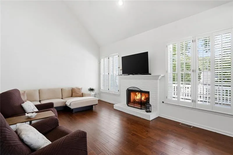 1032 Chippendale Trail SW Marietta, GA 30064