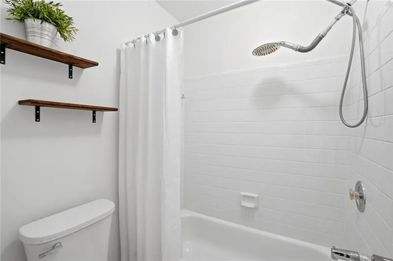 1032 Chippendale Trail SW Marietta, GA 30064
