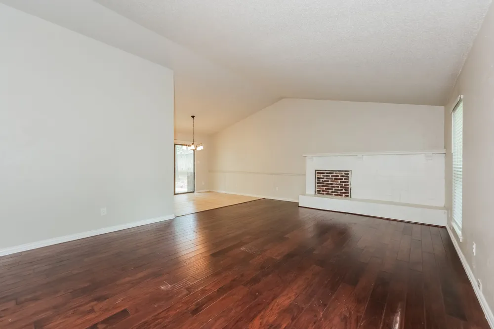 1800 Chittam Drive Euless, TX 76039