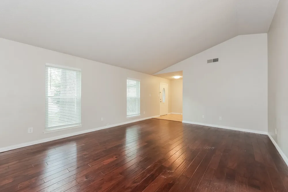 1800 Chittam Drive Euless, TX 76039