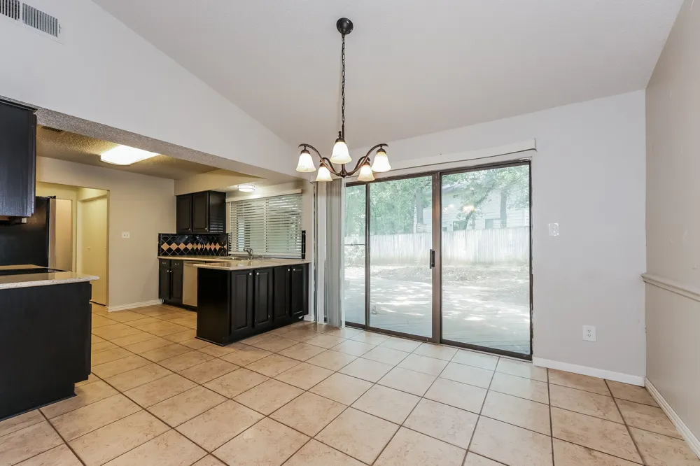 1800 Chittam Drive Euless, TX 76039