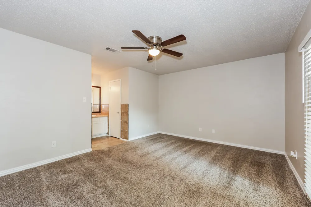 1800 Chittam Drive Euless, TX 76039