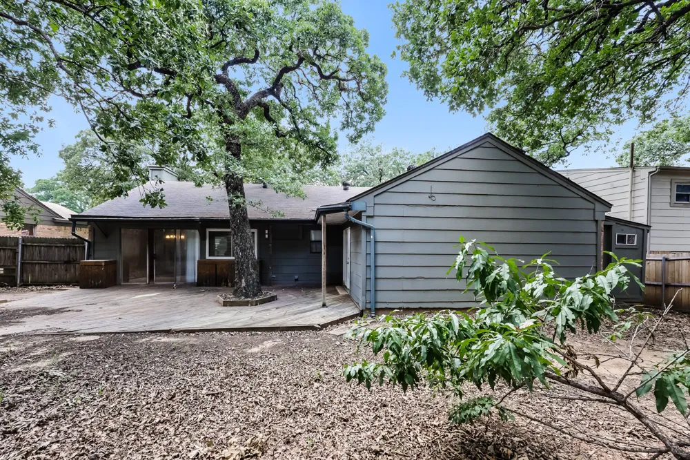 1800 Chittam Drive Euless, TX 76039