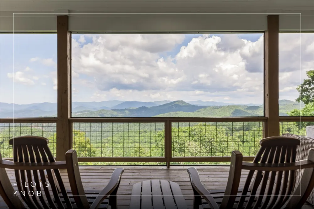 11 Owls Nest Lane Glenville, NC 28736
