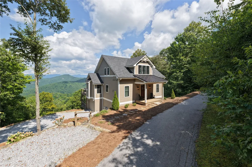 11 Owls Nest Lane Glenville, NC 28736