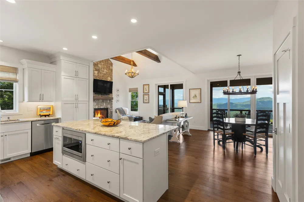 11 Owls Nest Lane Glenville, NC 28736