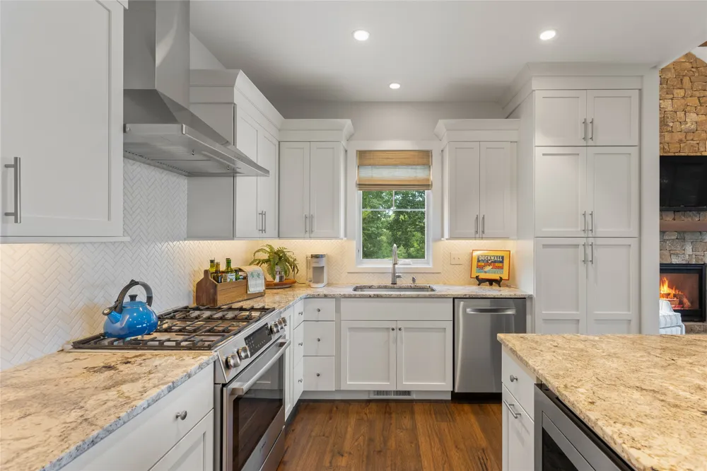 11 Owls Nest Lane Glenville, NC 28736