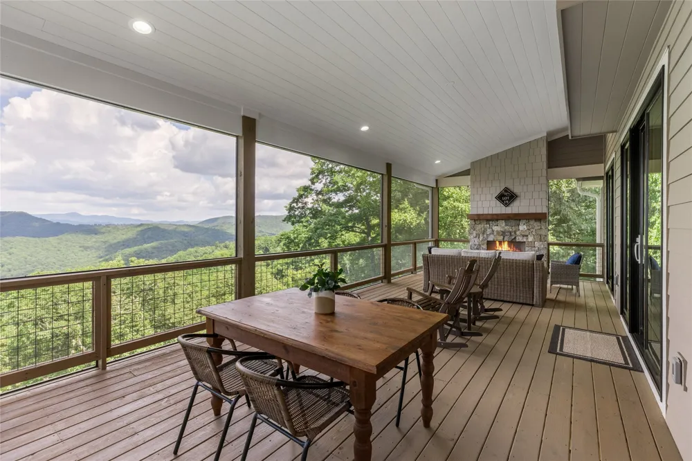 11 Owls Nest Lane Glenville, NC 28736