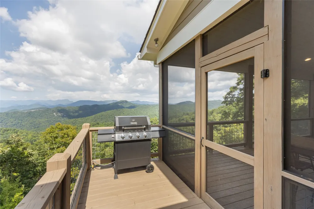 11 Owls Nest Lane Glenville, NC 28736