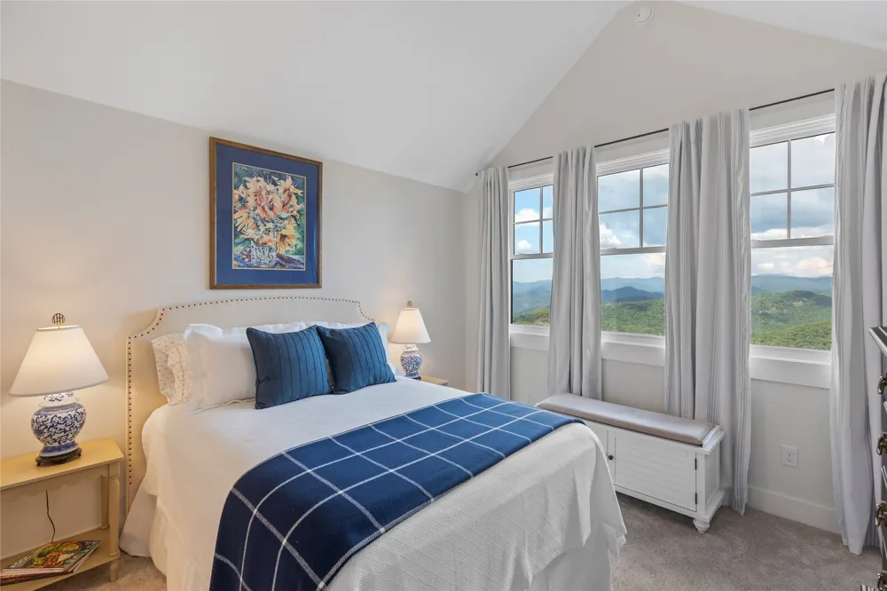 11 Owls Nest Lane Glenville, NC 28736