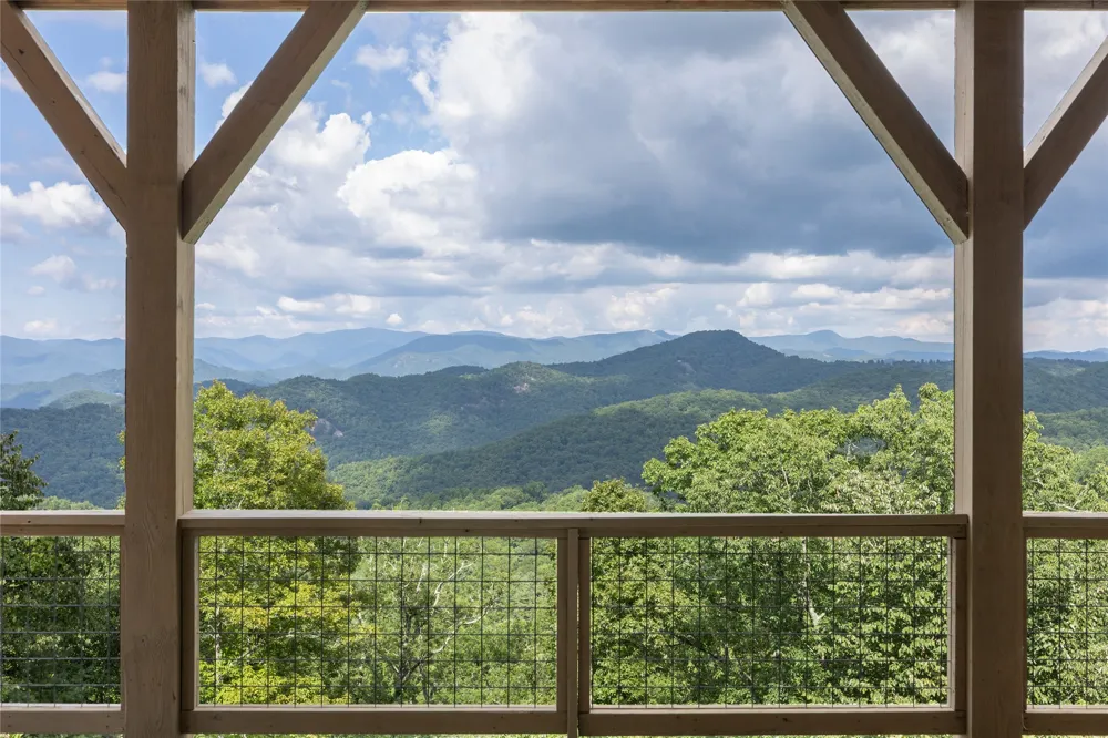11 Owls Nest Lane Glenville, NC 28736