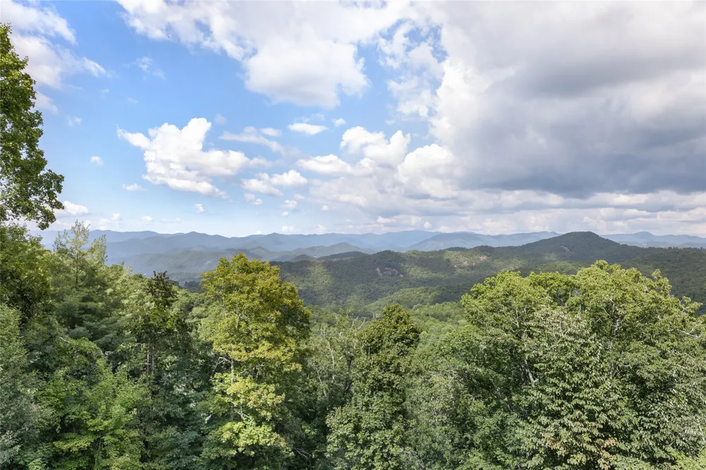 11 Owls Nest Lane Glenville, NC 28736