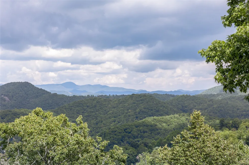 11 Owls Nest Lane Glenville, NC 28736