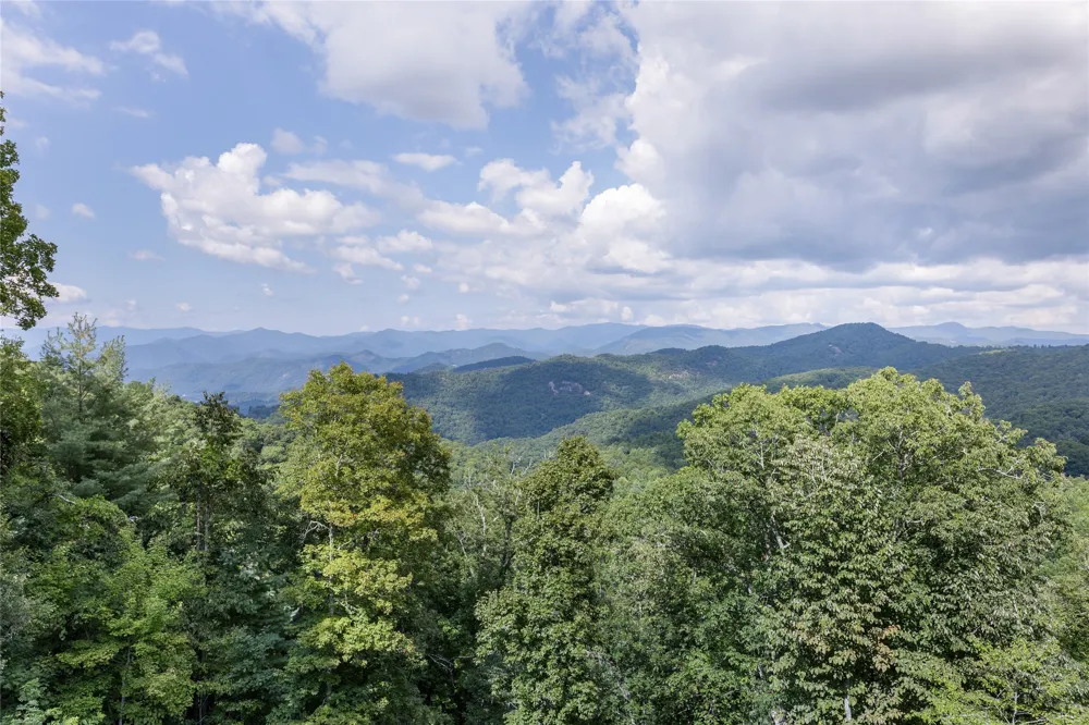 11 Owls Nest Lane Glenville, NC 28736