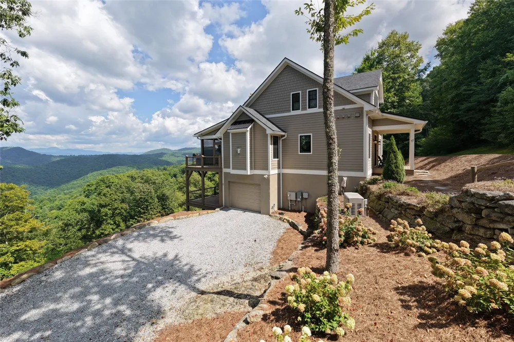 11 Owls Nest Lane Glenville, NC 28736