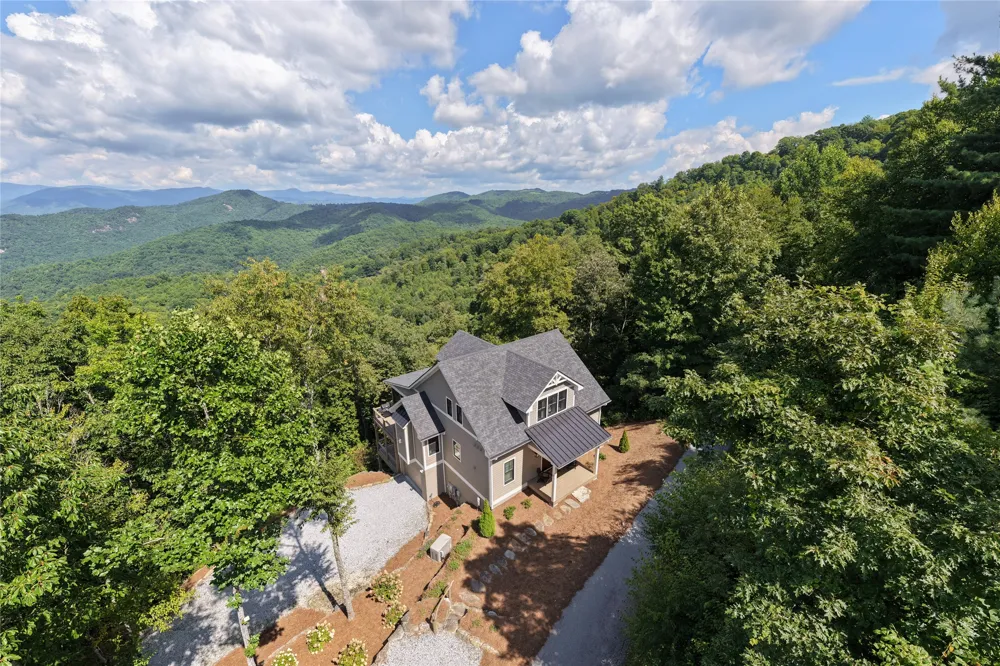 11 Owls Nest Lane Glenville, NC 28736