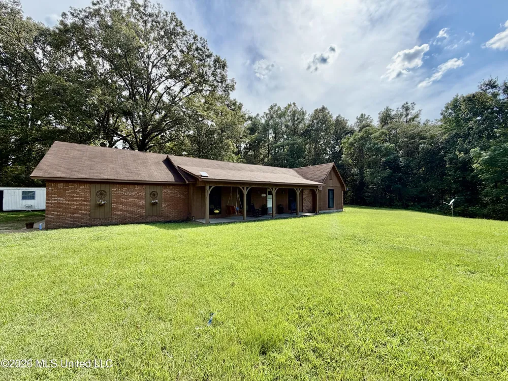 4870 Highway 433 Bentonia, MS 39040
