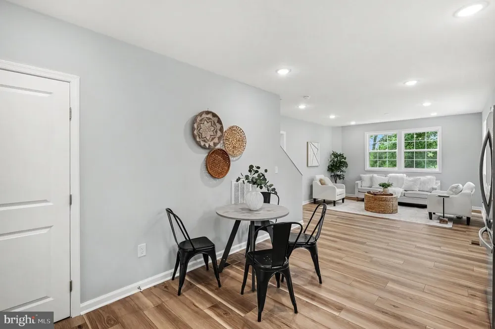 3179 OAKMONT AVENUE Triangle, VA 22172
