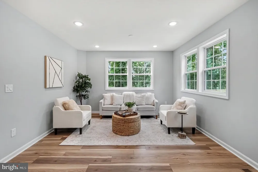 3179 OAKMONT AVENUE Triangle, VA 22172