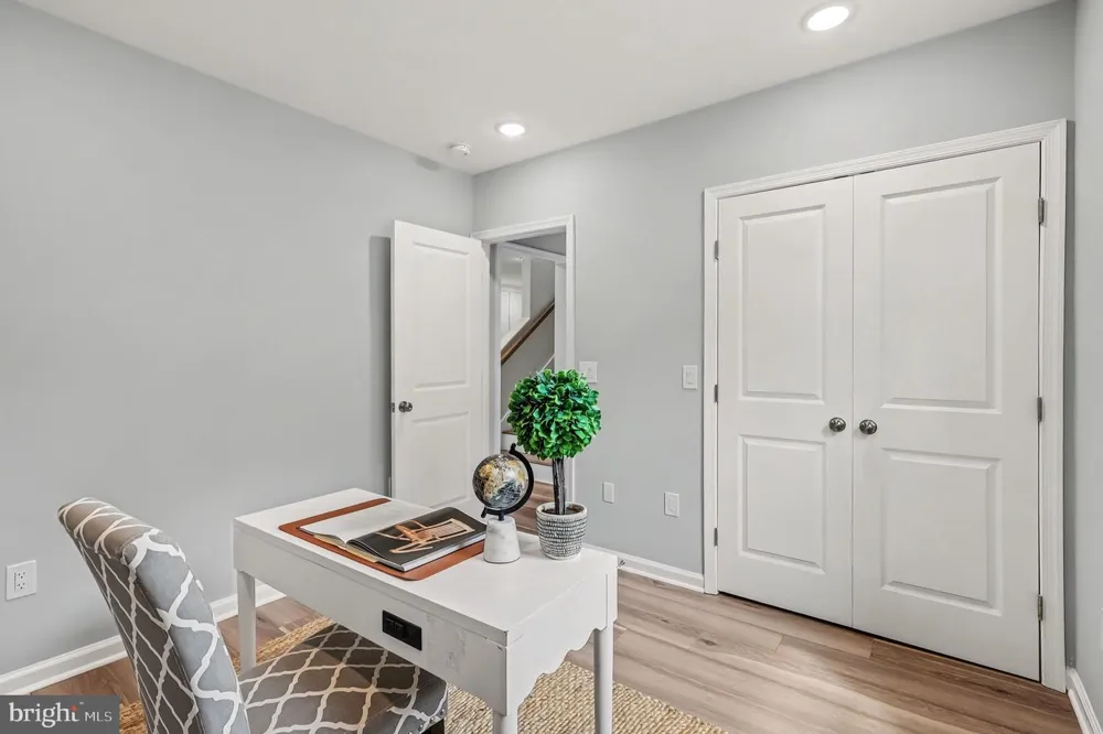 3179 OAKMONT AVENUE Triangle, VA 22172