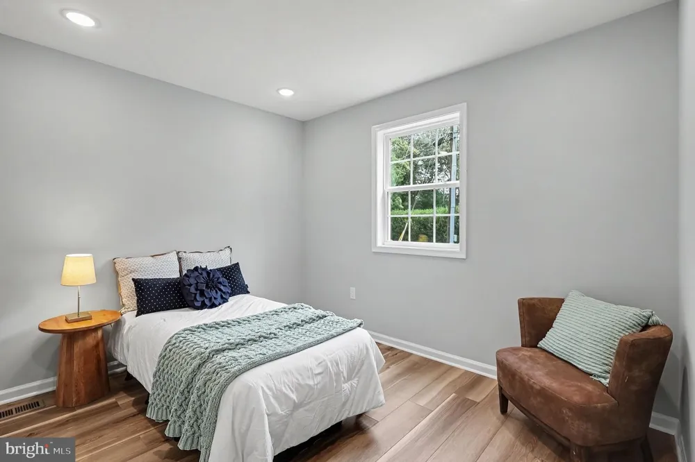 3179 OAKMONT AVENUE Triangle, VA 22172