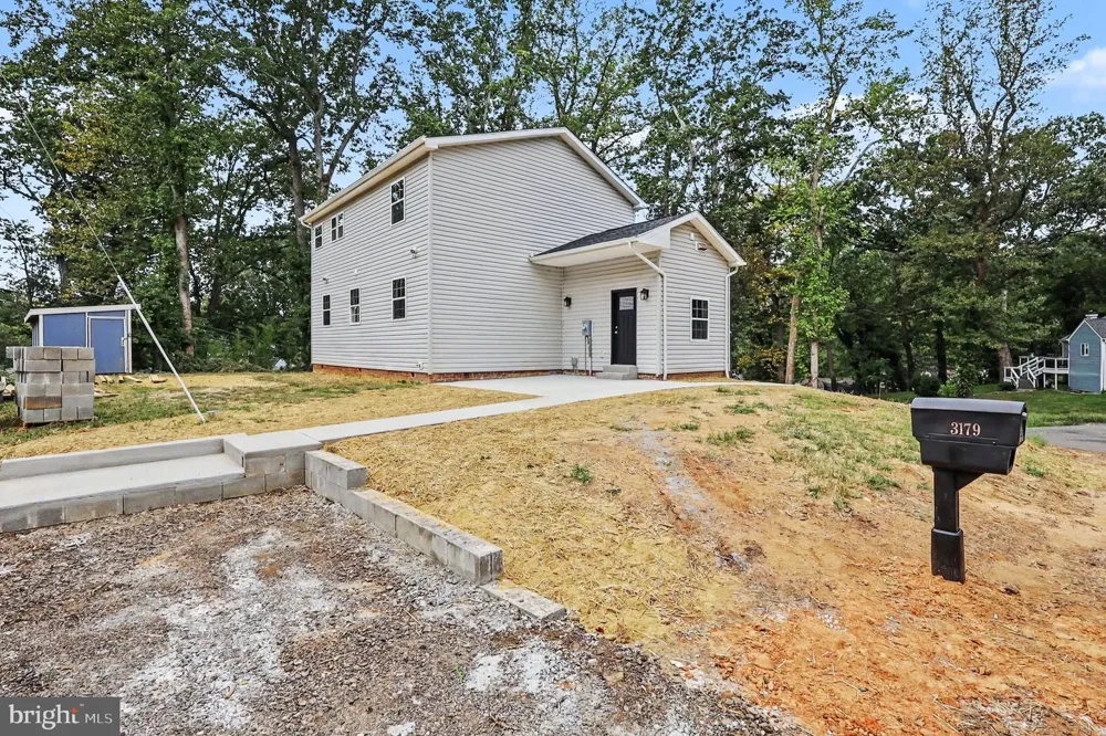3179 OAKMONT AVENUE Triangle, VA 22172
