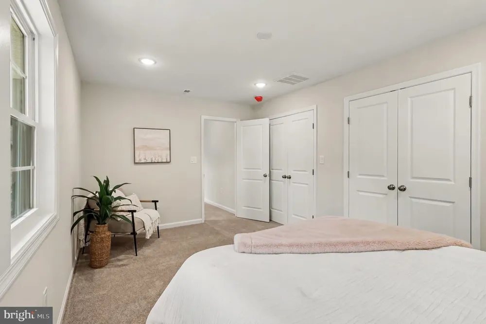 3179 OAKMONT AVENUE Triangle, VA 22172