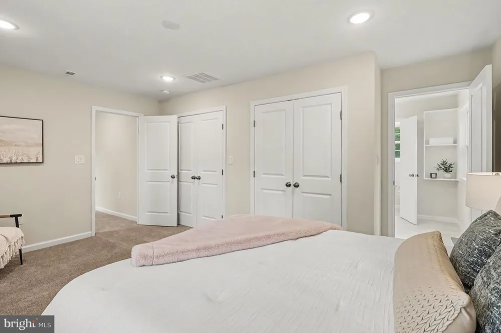 3179 OAKMONT AVENUE Triangle, VA 22172