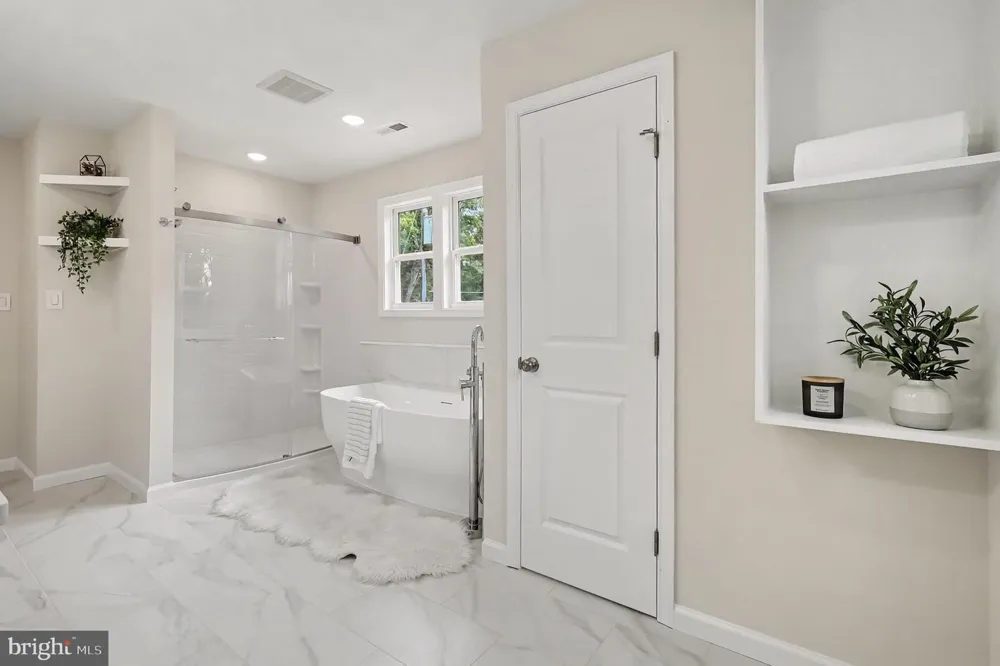 3179 OAKMONT AVENUE Triangle, VA 22172