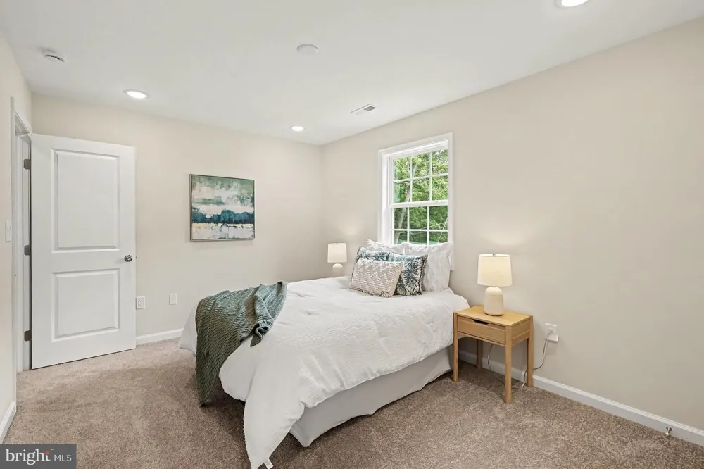 3179 OAKMONT AVENUE Triangle, VA 22172