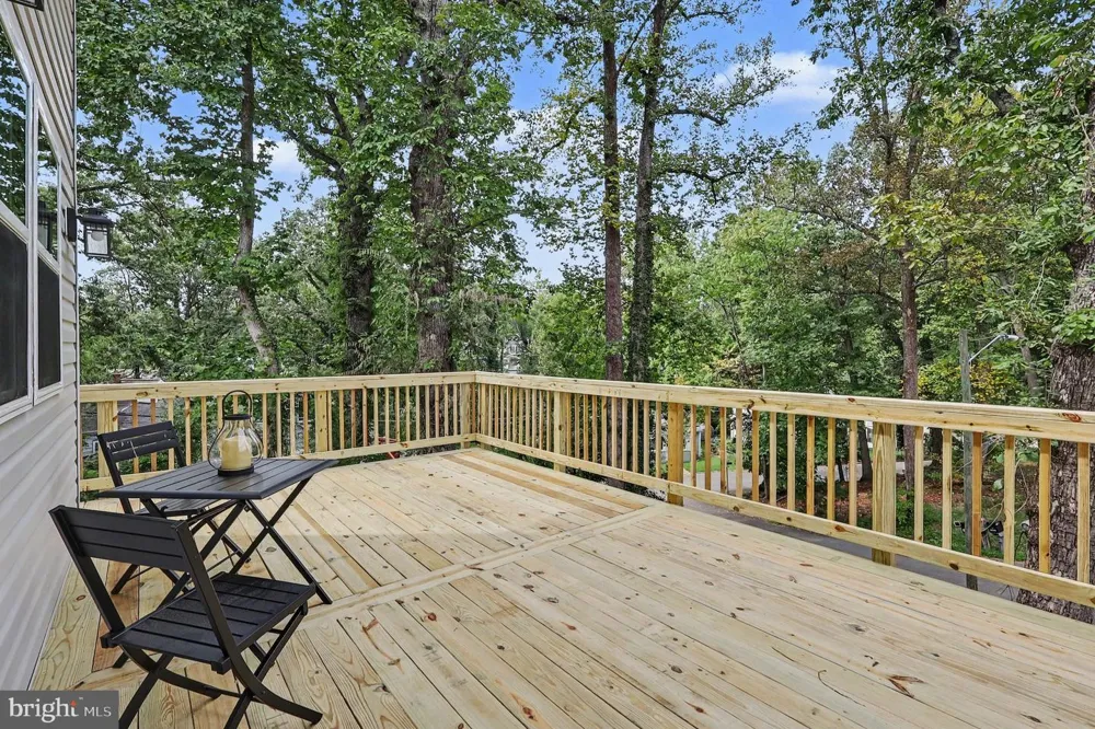3179 OAKMONT AVENUE Triangle, VA 22172