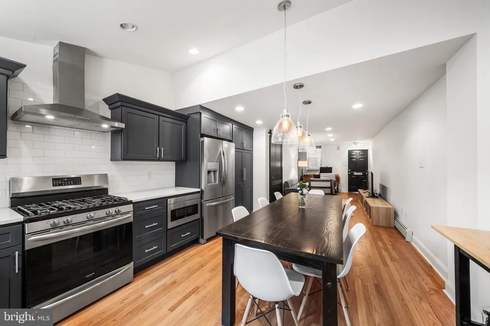 1145 S CLIFTON Philadelphia, PA 19147